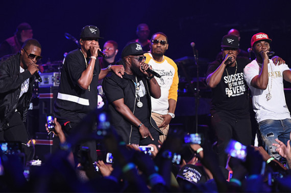 Jay-Z-and-Rock-a-Fella-Crew-at-B-Sides-Concert-2